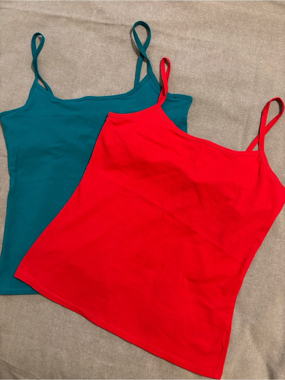 NWOT! ❤️ 2 VICTORIA’S SECRET CAMI/TANKS WITH SHELF BRA